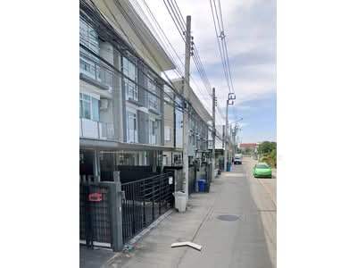 ขาย - I-place ซอยนาคนิวาส 48 แยก 18 ถนนนาคนิวาส แขวงลาดพร้าว เขตลาดพร้าว กรุงเทพ, กรุงเทพ