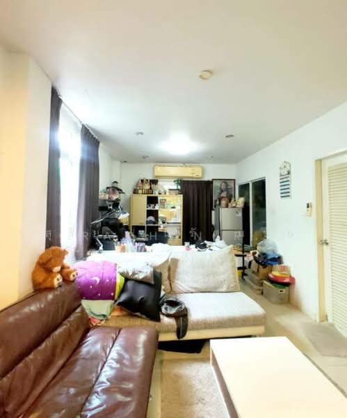 I-place, Soi Nak Niwas 48, Intersection 18, Nak Niwas Road, Lat Phrao Subdistrict, Lat Phrao Distric, Bangkok, Lat Phrao, Lat Phrao, Bangkok, 4 Bedrooms, 216 sqm, Townhouse For Sale, by สุรีย์ ชุนรัตนชัย, 500194970 - DDproperty.com