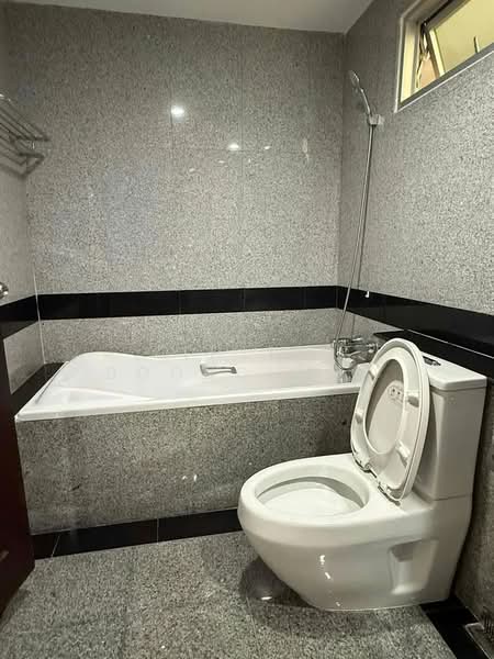 Grand Langsuan, Bangkok, Soi Lang Suan ,Ploenchit Road, Lumphini, Pathum Wan, Bangkok, 3 Bedrooms, 150 sqm, Condo For Rent, by Thiti Boonchurn, 500194987 - DDproperty.com