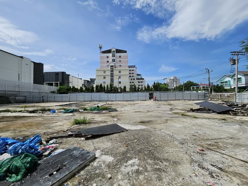 For Rent - ให้เช่าที่ดิน ซอยอินทามระ 12 ใกล้รถไฟฟ้าสถานีสะพานควาย ขนาด 415 ตร.ว. เทคอนกรีตเต็มพื้นที่, Bangkok