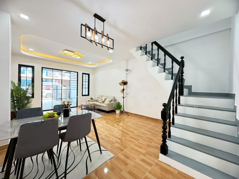 เพชรไพลิน พระยาสุเรนทร์30, Bangkok, พระยาสุเรนทร์ / รามอินทรา109, Bang Chun, Khlong Sam Wa, Bangkok, 2 Bedrooms, 76 sqm, Townhouse For Sale, by ณัฐฌาพัชร์ ณิชากรอัมพร, 500195006 - DDproperty.com