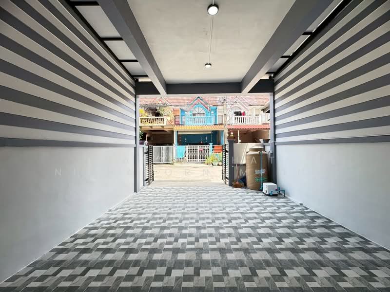 เพชรไพลิน พระยาสุเรนทร์30, Bangkok, พระยาสุเรนทร์ / รามอินทรา109, Bang Chun, Khlong Sam Wa, Bangkok, 2 Bedrooms, 76 sqm, Townhouse For Sale, by ณัฐฌาพัชร์ ณิชากรอัมพร, 500195006 - DDproperty.com