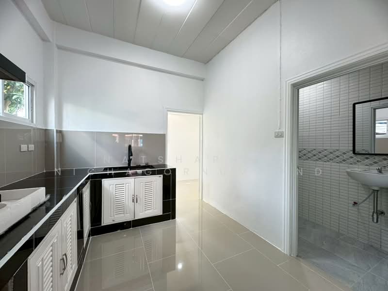 หมู่บ้านรุ่งกิจวิลล่า4, Bangkok, ร่มเกล้า54, Khlong Sam Prawet, Lat Krabang, Bangkok, 3 Bedrooms, 86 sqm, Townhouse For Sale, by ณัฐฌาพัชร์ ณิชากรอัมพร, 500195040 - DDproperty.com