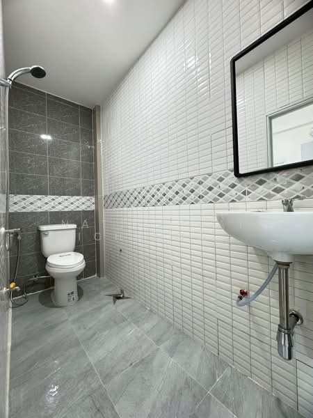 หมู่บ้านรุ่งกิจวิลล่า4, กรุงเทพ, ร่มเกล้า54, คลองสามประเวศ, ลาดกระบัง, กรุงเทพ, 86 ตร.ม., ทาวน์เฮ้าส์ ขาย, โดย ณัฐฌาพัชร์ ณิชากรอัมพร, 500195040 - DDproperty.com