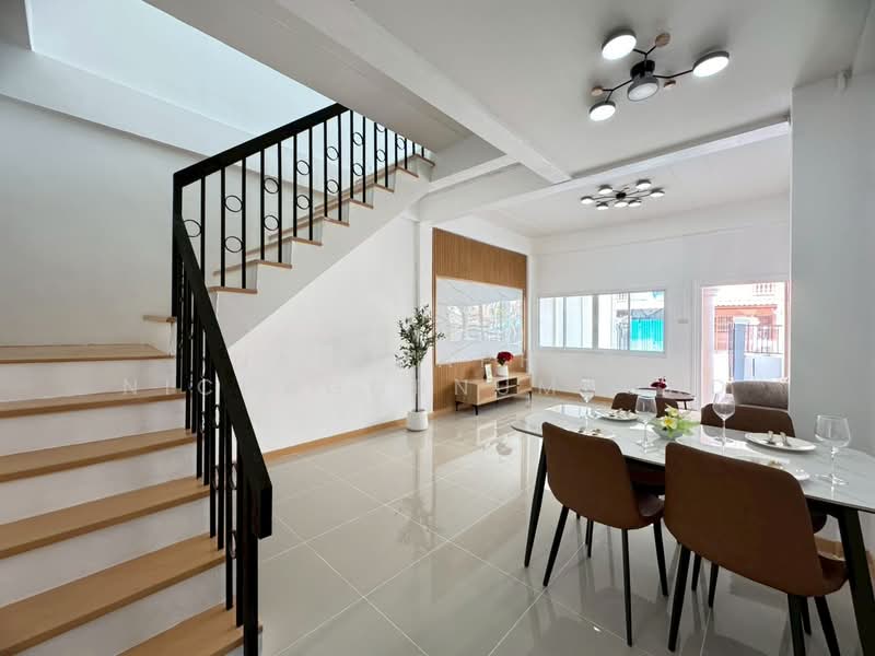หมู่บ้านรุ่งกิจวิลล่า4, Bangkok, ร่มเกล้า54, Khlong Sam Prawet, Lat Krabang, Bangkok, 3 Bedrooms, 86 sqm, Townhouse For Sale, by ณัฐฌาพัชร์ ณิชากรอัมพร, 500195040 - DDproperty.com