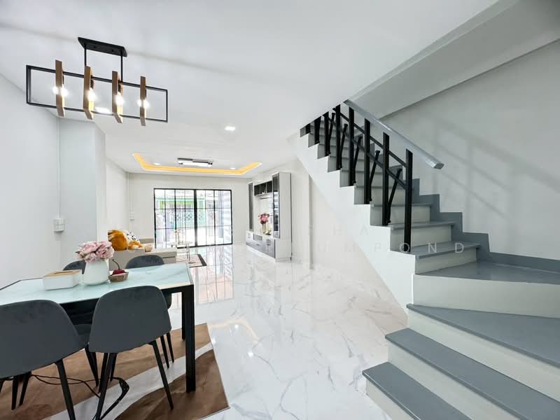 Poonsinh Thani 3, Bangkok, Rat Phatthana Road, Khlong Song Ton Nun, Lat Krabang, Bangkok, 2 Bedrooms, 68 sqm, Townhouse For Sale, by ณัฐฌาพัชร์ ณิชากรอัมพร, 500195044 - DDproperty.com