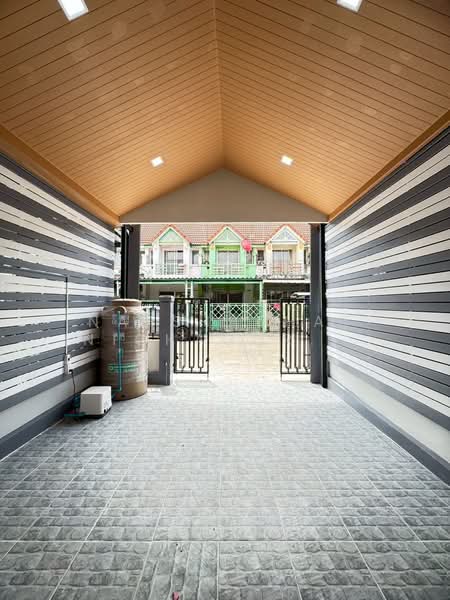 Poonsinh Thani 3 : พูนสินธานี 3, กรุงเทพ, ถ.ราษฎร์พัฒนา, คลองสองต้นนุ่น, ลาดกระบัง, กรุงเทพ, 68 ตร.ม., ทาวน์เฮ้าส์ ขาย, โดย ณัฐฌาพัชร์ ณิชากรอัมพร, 500195044 - DDproperty.com