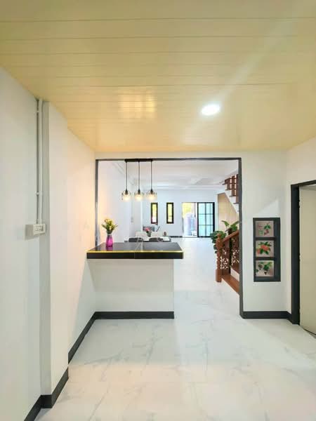 หมู่บ้านทหารกองหนุน พระยาสุเรนทร์28, กรุงเทพ, พระยาสุเรนทร์ / รามอินทรา109, บางชัน, คลองสามวา, กรุงเทพ, 68 ตร.ม., ทาวน์เฮ้าส์ ขาย, โดย Natshaphat Nichagornumpond, 500195045 - DDproperty.com