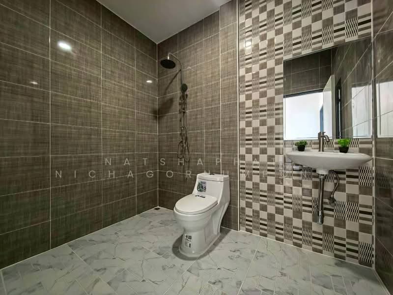 หมู่บ้านทหารกองหนุน พระยาสุเรนทร์28, กรุงเทพ, พระยาสุเรนทร์ / รามอินทรา109, บางชัน, คลองสามวา, กรุงเทพ, 68 ตร.ม., ทาวน์เฮ้าส์ ขาย, โดย Natshaphat Nichagornumpond, 500195045 - DDproperty.com