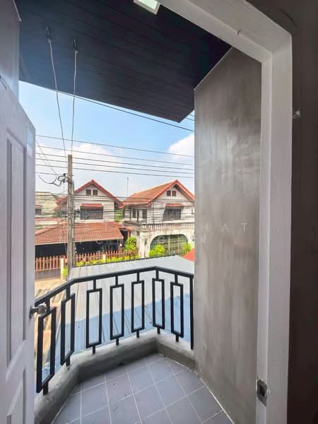 เพชรไพลิน พระยาสุเรนทร์ 35, Bangkok, พระยาสุเรนทร์ 35 พูด, Bang Chun, Khlong Sam Wa, Bangkok, 2 Bedrooms, 64 sqm, Townhouse For Sale, by ณัฐฌาพัชร์ ณิชากรอัมพร, 500195051 - DDproperty.com