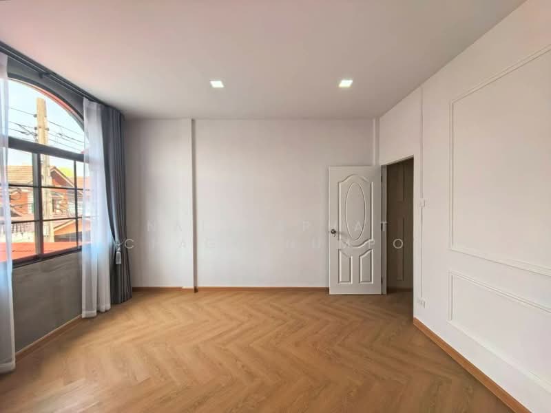 เพชรไพลิน พระยาสุเรนทร์ 35, Bangkok, พระยาสุเรนทร์ 35 พูด, Bang Chun, Khlong Sam Wa, Bangkok, 2 Bedrooms, 64 sqm, Townhouse For Sale, by ณัฐฌาพัชร์ ณิชากรอัมพร, 500195051 - DDproperty.com