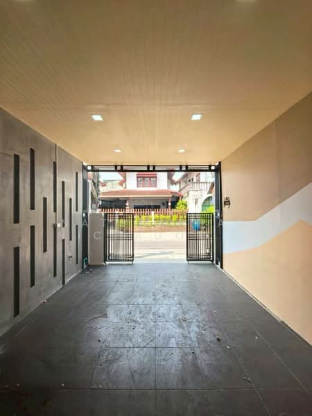 เพชรไพลิน พระยาสุเรนทร์ 35, กรุงเทพ, พระยาสุเรนทร์ 35 พูด, บางชัน, คลองสามวา, กรุงเทพ, 64 ตร.ม., ทาวน์เฮ้าส์ ขาย, โดย ณัฐฌาพัชร์ ณิชากรอัมพร, 500195051 - DDproperty.com