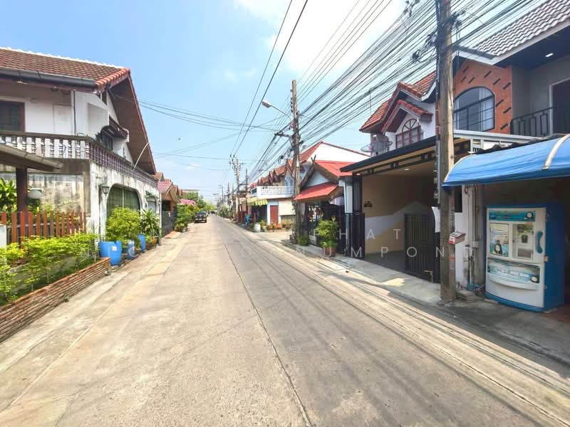 เพชรไพลิน พระยาสุเรนทร์ 35, Bangkok, พระยาสุเรนทร์ 35 พูด, Bang Chun, Khlong Sam Wa, Bangkok, 2 Bedrooms, 64 sqm, Townhouse For Sale, by ณัฐฌาพัชร์ ณิชากรอัมพร, 500195051 - DDproperty.com