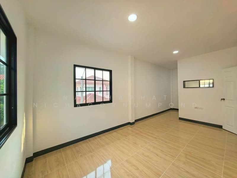 พร้อมพัฒน์ กรีนโนว่า, Bangkok, ปัญญาอินทรา / หทัยราษฎร์39, Sam Wa Tawan Tok, Khlong Sam Wa, Bangkok, 4 Bedrooms, 140 sqm, Semi-Detached House (Twin House) For Sale, by ณัฐฌาพัชร์ ณิชากรอัมพร, 500195054 - DDproperty.com