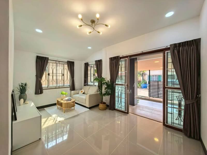 เพ็ญศิริ เพลส สุวินทวงศ์45, Bangkok, สุวินทวงศ์45, Lam Phak Chi, Nong Chok, Bangkok, 3 Bedrooms, 144 sqm, Single Detached House For Sale, by ณัฐฌาพัชร์ ณิชากรอัมพร, 500195060 - DDproperty.com