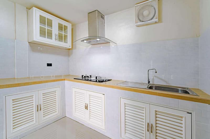 Baan Thepnimit, Chon Buri (Pattaya), Bang Lamung, Bang Lamung (Pattaya), Chon Buri (Pattaya), 2 Bedrooms, 120 sqm, Townhouse For Sale, by HOME Real Estate Service, 500195075 - DDproperty.com
