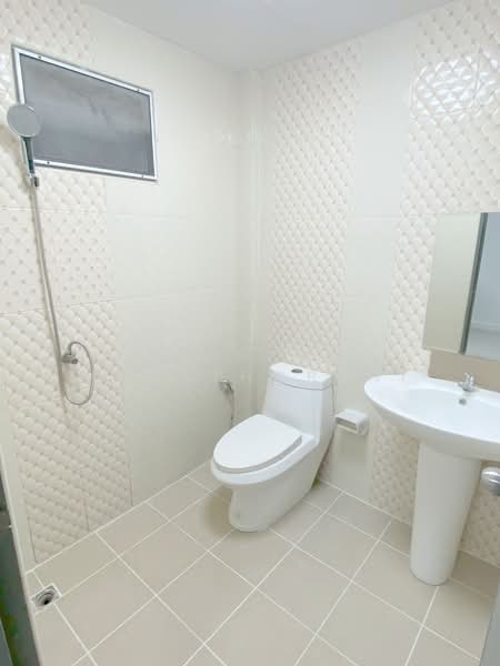 Grand Village 3 : แกรนด์ วิลเลจ 3, นครปฐม, ถนน พุทธมณฑลสาย 5, ไร่ขิง, สามพราน, นครปฐม, 108 ตร.ม., ทาวน์เฮ้าส์ ขาย, โดย Apaporn Muanthorani, 500195090 - DDproperty.com