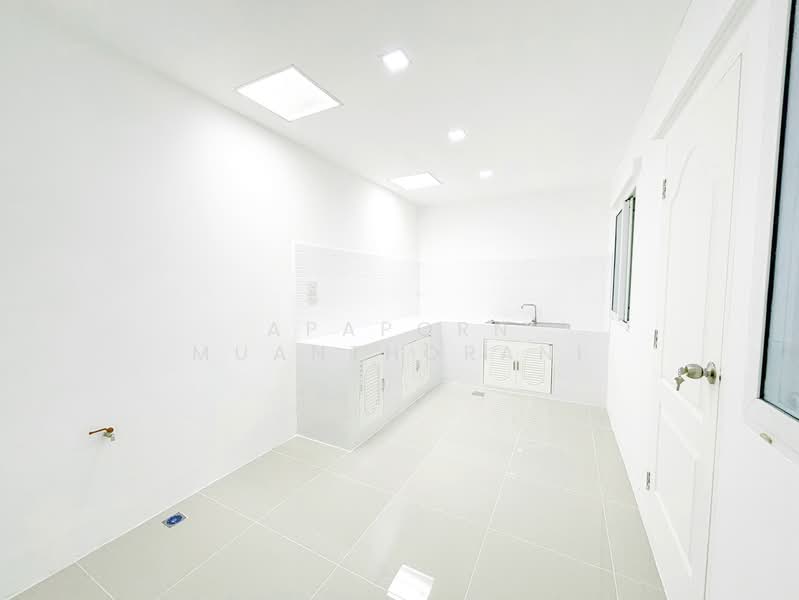 ขายบ้านทาวน์โฮมหมู่บ้านแกรนด์กิตติยา พุทธมณฑลสาย4-ศาลายา, นครปฐม, ศาลายา, พุทธมณฑล, นครปฐม, 109 ตร.ม., ทาวน์เฮ้าส์ ขาย, โดย Apaporn Muanthorani, 500195093 - DDproperty.com