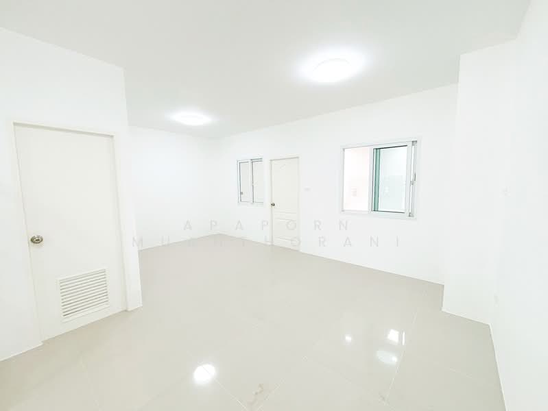 ขายบ้านทาวน์โฮม 2 ชั้น หมู่บ้านแกรนกิตติยา คลองโยง บรรยากาศเงียบสงบ เหมาะกับอยู่อาศัยสุดๆ, นครปฐม, ศาลายา, พุทธมณฑล, นครปฐม, 109 ตร.ม., ทาวน์เฮ้าส์ ขาย, โดย Apaporn Muanthorani, 500195093 - DDproperty.com