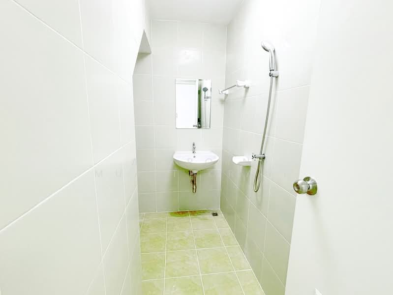 ขายบ้านทาวน์โฮม 2 ชั้น หมู่บ้านแกรนกิตติยา คลองโยง บรรยากาศเงียบสงบ เหมาะกับอยู่อาศัยสุดๆ, นครปฐม, ศาลายา, พุทธมณฑล, นครปฐม, 109 ตร.ม., ทาวน์เฮ้าส์ ขาย, โดย Apaporn Muanthorani, 500195093 - DDproperty.com