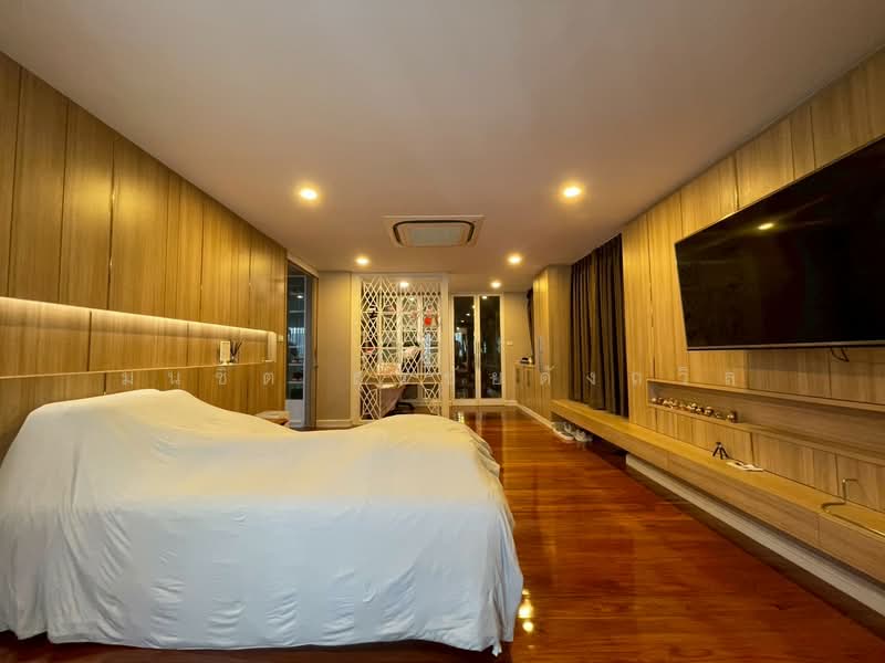 Suan Mali Center, Bangkok, บำรุงเมือง, Khlong Maha Nak, Pom Prap Sattru Phai, Bangkok, 1 Bedroom, 166 sqm, Townhouse For Rent, by Monchit Surachaidunthavin, 500195109 - DDproperty.com