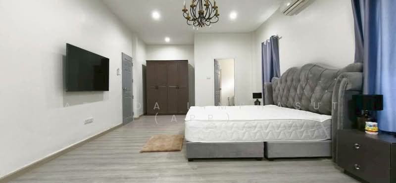 European Thai House, Chon Buri (Pattaya), Nong Pru, Bang Lamung (Pattaya), Chon Buri (Pattaya), 4 Bedrooms, 300 sqm, Single Detached House For Rent, by Sathida Limphasut (App), 500195119 - DDproperty.com