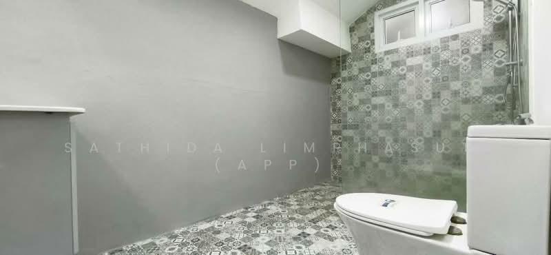 European Thai House, Chon Buri (Pattaya), Nong Pru, Bang Lamung (Pattaya), Chon Buri (Pattaya), 4 Bedrooms, 300 sqm, Single Detached House For Rent, by Sathida Limphasut (App), 500195119 - DDproperty.com