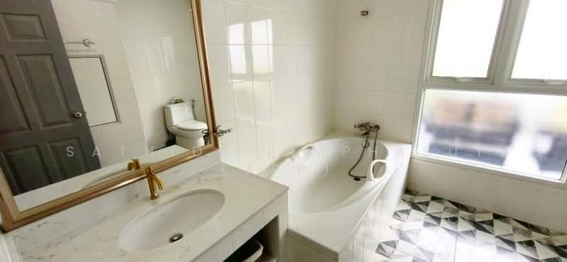 ให้เช่า - บ้านเดี่ยว 300 ตร.ม. พร้อมสระว่ายน้ำส่วนตัว ใกล้อ่างเก็บน้ำ ชากนอก พัทยา, ชลบุรี