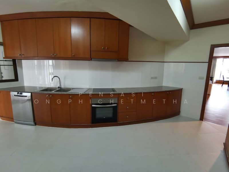 Villa Fourteen, Bangkok, Soi Sukhumvit 14, Khlong Toei, Khlong Toei, Bangkok, 4 Bedrooms, 328 sqm, Apartment For Rent, by Pensasi Ongphichetmetha, 500195151 - DDproperty.com