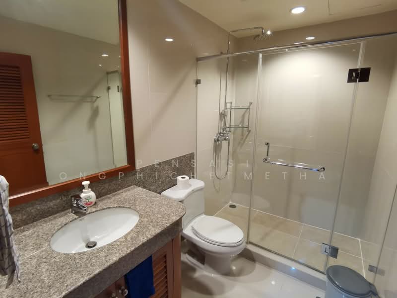 Villa Fourteen, Bangkok, Soi Sukhumvit 14, Khlong Toei, Khlong Toei, Bangkok, 4 Bedrooms, 328 sqm, Apartment For Rent, by Pensasi Ongphichetmetha, 500195151 - DDproperty.com