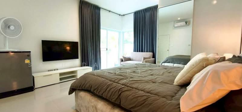 วิลล่าหรู 2 ชั้น 350 ตร.ม. พร้อมสระว่ายน้ำและสวนใหญ่ ย่านหนองปรือ บางละมุง, ชลบุรี, Huayyai, หนองปรือ, บางละมุง, ชลบุรี, 350 ตร.ม., วิลล่า ขาย, โดย Sathida Limphasut (App), 500195165 - DDproperty.com