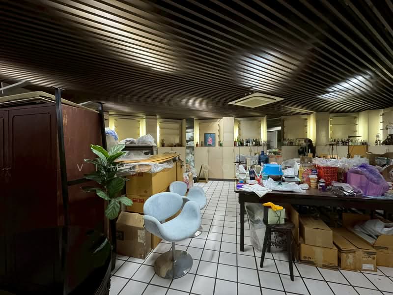 ตึกแถว 6 ชั้น ข้าง ดิโอล สยาม, Bangkok, Wang Burapaphirom, Phra Nakhon, Bangkok, , 1,000 sqm, Shophouse For Sale, by Vimon Boodpha, 500195167 - DDproperty.com