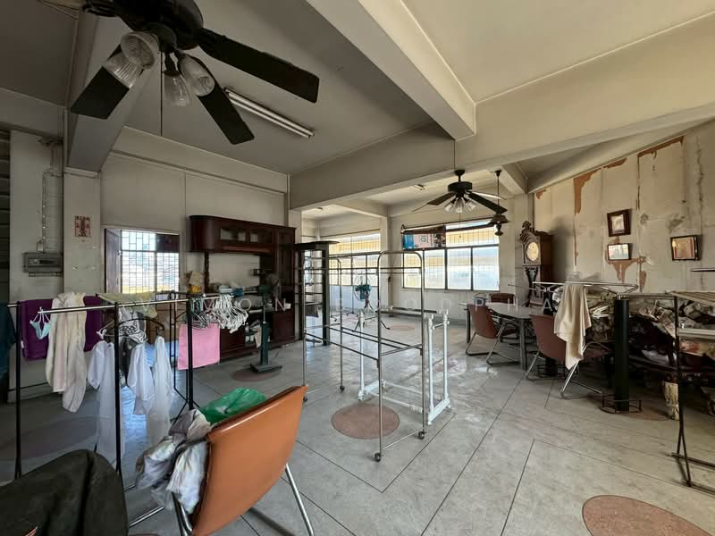 ตึกแถว 6 ชั้น ข้าง ดิโอล สยาม, Bangkok, Wang Burapaphirom, Phra Nakhon, Bangkok, , 1,000 sqm, Shophouse For Sale, by Vimon Boodpha, 500195167 - DDproperty.com
