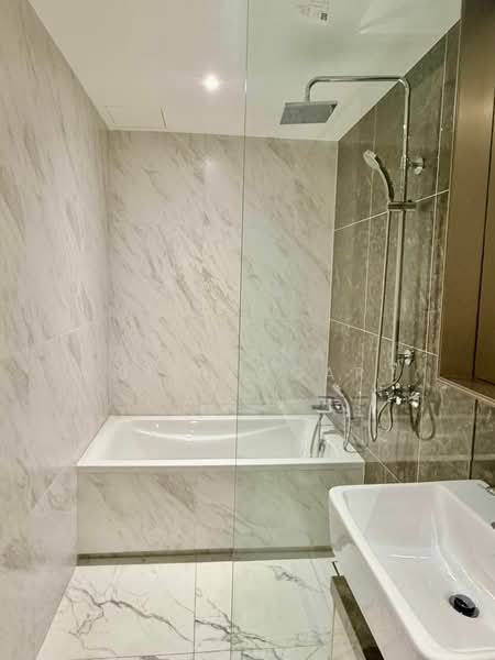 Fynn Asoke, Bangkok, 28 Sukhumvit 10 Alley, Khlong Toei, Khlong Toei, Bangkok, 1 Bedroom, 38 sqm, Condo For Rent, by Pavana Sirikogar, 500195198 - DDproperty.com