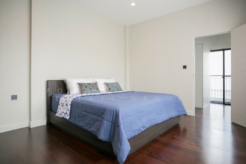 The Gentry Ekamai-Ladprao, Bangkok, 90 Soi Ladprao 94, Phlapphla, Wang Thonglang, Bangkok, 3 Bedrooms, 380 sqm, Single Detached House For Rent, by Forty-Six Real Estate Group, 500195202 - DDproperty.com