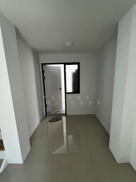 4-BR House, Bangkok, Phra Kanong Nua, Watthana, Bangkok, 4 Bedrooms, 225 sqm, Single Detached House For Rent, by Pavana Sirikogar, 500195204 - DDproperty.com