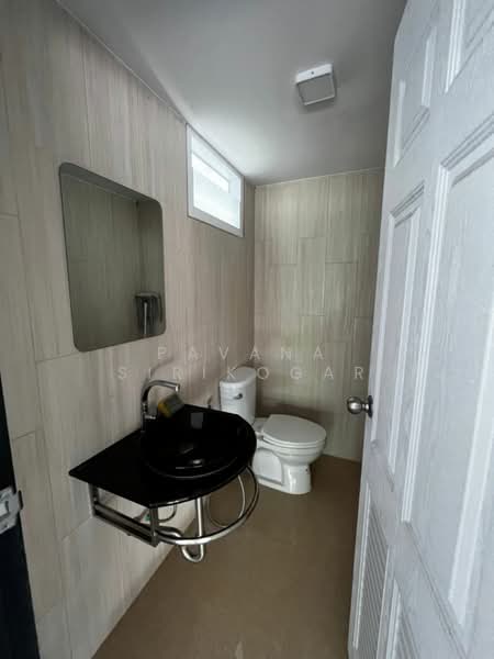 4-BR House, Bangkok, Phra Kanong Nua, Watthana, Bangkok, 4 Bedrooms, 225 sqm, Single Detached House For Rent, by Pavana Sirikogar, 500195204 - DDproperty.com