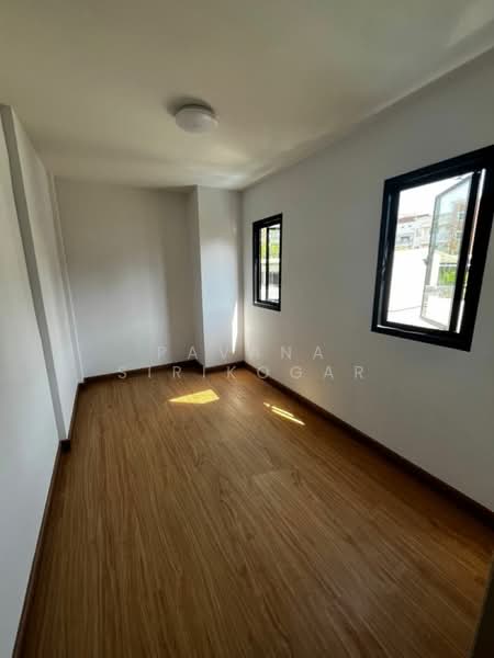 4-BR House, Bangkok, Phra Kanong Nua, Watthana, Bangkok, 4 Bedrooms, 225 sqm, Single Detached House For Rent, by Pavana Sirikogar, 500195204 - DDproperty.com