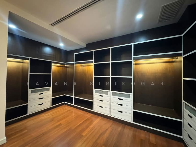 Baan Sansiri Sukhumvit 67, Bangkok, 32 Soi Sukhumvit 67, Phra Kanong Nua, Watthana, Bangkok, 4 Bedrooms, 394 sqm, Single Detached House For Rent, by Pavana Sirikogar, 500195262 - DDproperty.com