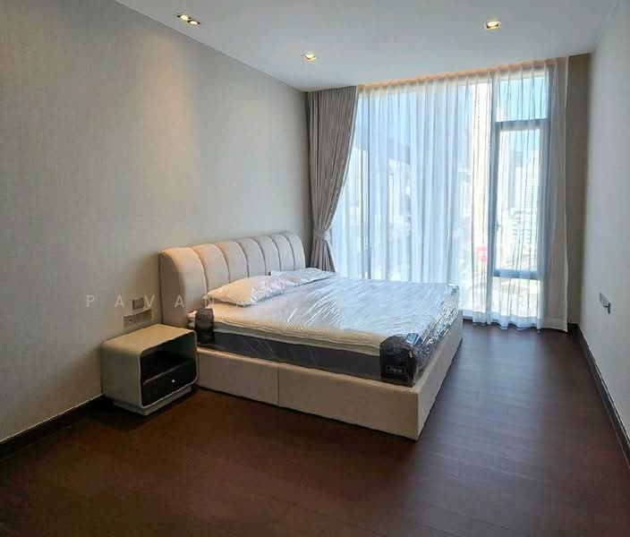 Q1 Sukhumvit, Bangkok, 1 Sukhumvit Road, Khlong Toei, Khlong Toei, Bangkok, 2 Bedrooms, 108 sqm, Condo For Rent, by Pavana Sirikogar, 500195282 - DDproperty.com