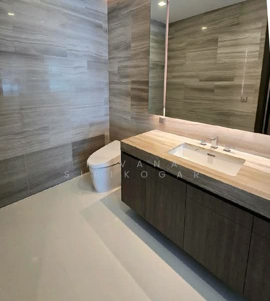 Q1 Sukhumvit, Bangkok, 1 Sukhumvit Road, Khlong Toei, Khlong Toei, Bangkok, 2 Bedrooms, 108 sqm, Condo For Rent, by Pavana Sirikogar, 500195282 - DDproperty.com