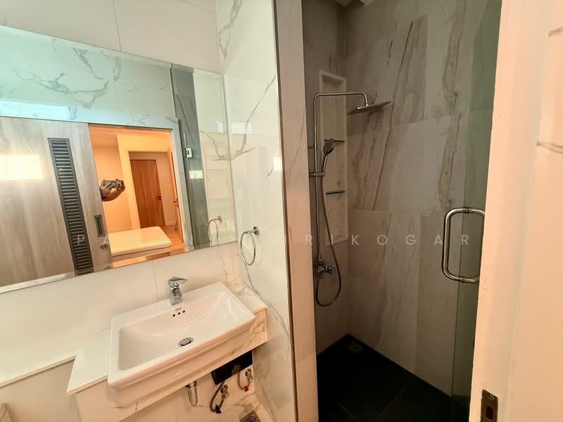 3-BR Townhouse, Bangkok, Khlong Tan Nua, Watthana, Bangkok, 3 Bedrooms, 230 sqm, Townhouse For Rent, by Pavana Sirikogar, 500195285 - DDproperty.com