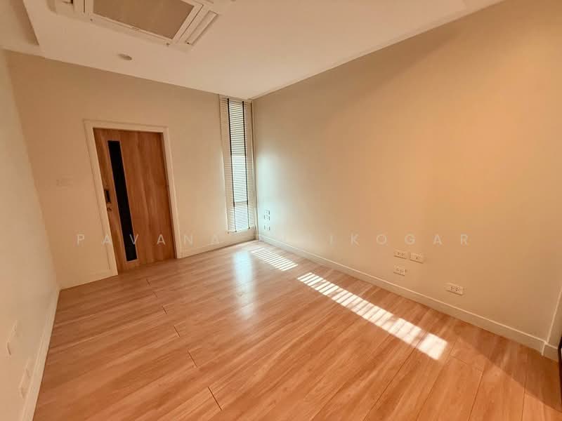 3-BR Townhouse, Bangkok, Khlong Tan Nua, Watthana, Bangkok, 3 Bedrooms, 230 sqm, Townhouse For Rent, by Pavana Sirikogar, 500195285 - DDproperty.com