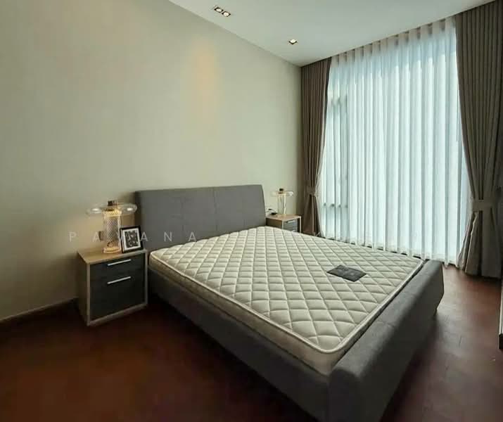 Q1 Sukhumvit, Bangkok, 1 Sukhumvit Road, Khlong Toei, Khlong Toei, Bangkok, 2 Bedrooms, 108 sqm, Condo For Rent, by Pavana Sirikogar, 500195288 - DDproperty.com