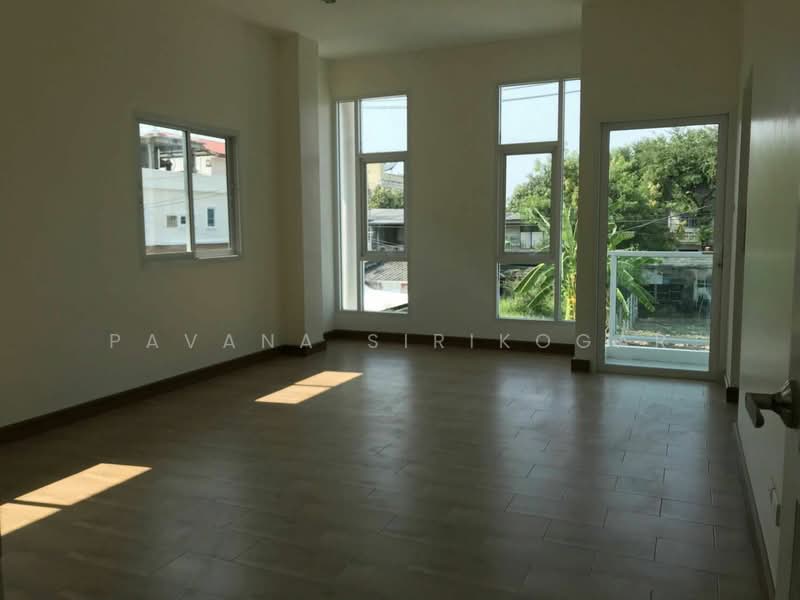 4-BR Semi-detached House, Bangkok, Bang Chak, Phra Khanong, Bangkok, 4 Bedrooms, 190 sqm, Semi-Detached House (Twin House) For Rent, by Pavana Sirikogar, 500195300 - DDproperty.com