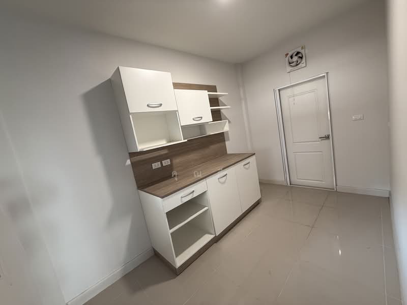 Grande Pleno Phahol-Vibhavadi, Pathum Thani, Klong 1 Klongluang, Khlong Nung, Khlong Luang, Pathum Thani, 3 Bedrooms, 161 sqm, Townhouse For Sale, by คุณลี, 500195311 - DDproperty.com