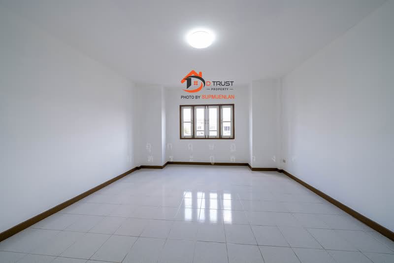 หมู่บ้าน มัณฑนานิเวศน์ บางโฉลง (บางนา-ตราด กม.18), สมุทรปราการ, ถนน บางนา-ตราด, บางโฉลง, บางพลี, สมุทรปราการ, 144 ตร.ม., ทาวน์เฮ้าส์ ขาย, โดย อุกฤษฎ์ สัตย์ตระกูลวงศ์, 500195313 - DDproperty.com