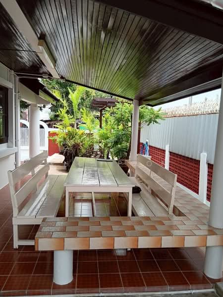 For Rent: 2-Storey Detached House near BTS On Nut (SPSSR132), Bangkok, สุขุมวิท54, Bang Chak, Phra Khanong, Bangkok, 3 Bedrooms, 232 sqm, Single Detached House For Rent, by Khun Poon, 500195365 - DDproperty.com