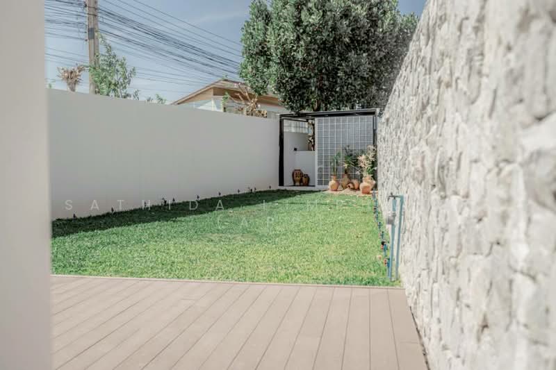 วิลล่าสไตล์ญี่ปุ่น, ชลบุรี, หนองปรือ, บางละมุง, ชลบุรี, 410 ตร.ม., วิลล่า ขาย, โดย Sathida Limphasut (App), 500195404 - DDproperty.com