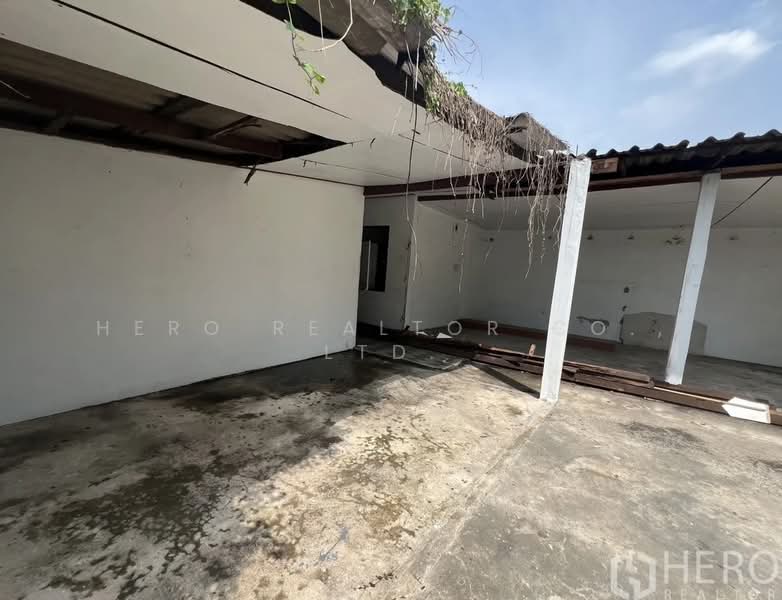 ให้เช่า - For rent Detached House in Phra Khanong Bangkok BTS Punnawithi BRE18791, กรุงเทพ